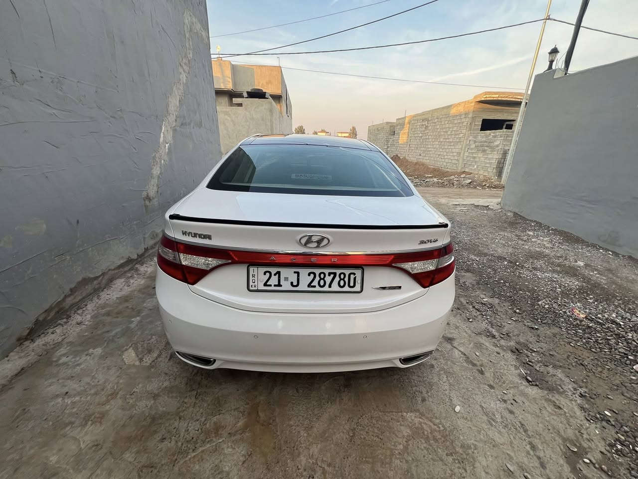 سلام عليكم
Azera v6

2013

3.0

فول للاخير 

بصمة 

كشنات كهرباء

تحكمات ستيرن 

شاشة اندرويد 

كامرة 

لايت زنون 

مكينة بشرط مامفتوحة

بيها صبغ ربع البنيد وربع جاملغ يمن 

***********

سعر١٣٠

مكانهاموصل ايسر
