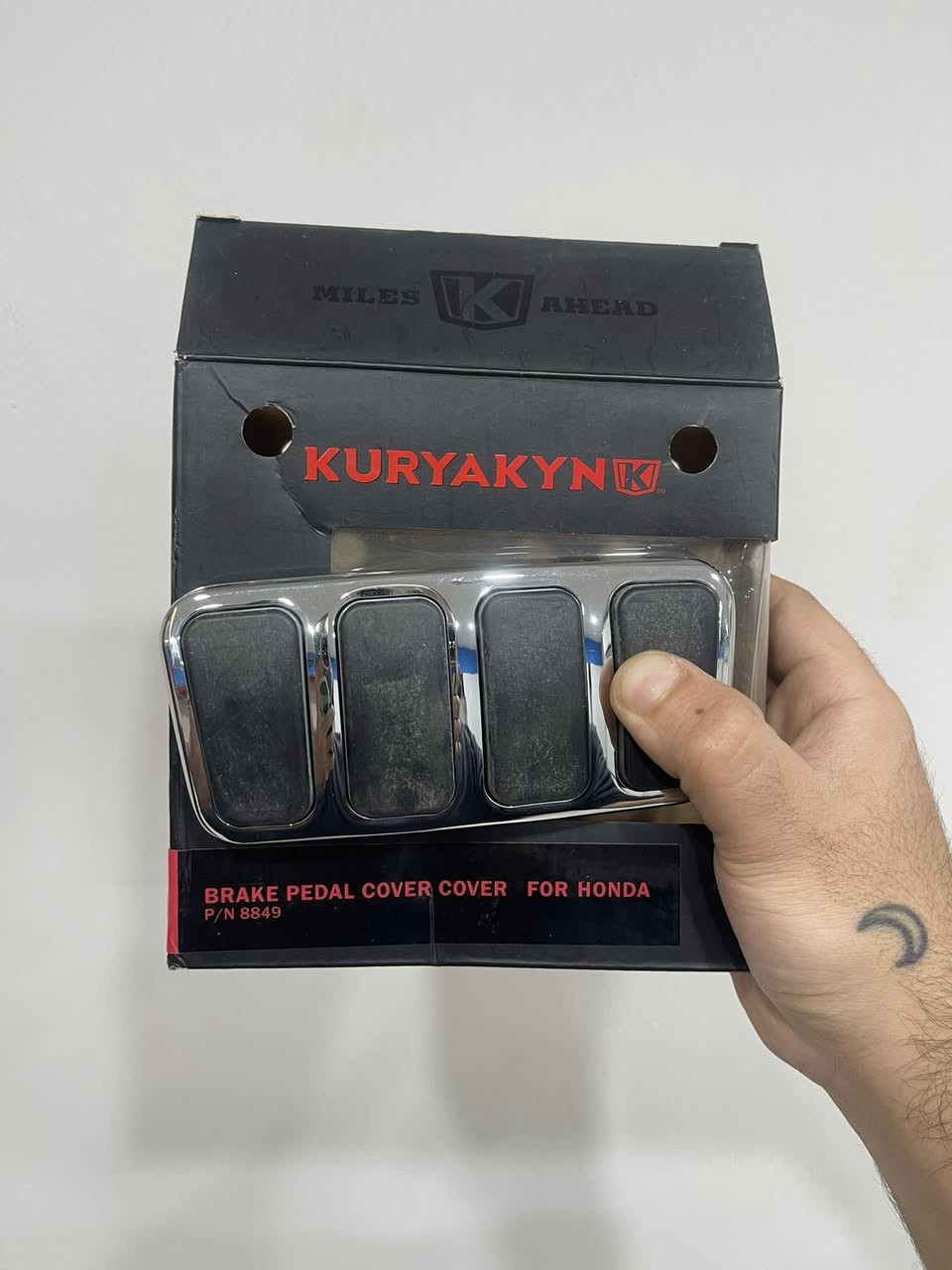 طلبات زبائننا المميزين لدراجاتهم الي وصلت بتاريخ [ 26/02/17 ] من متاجر [ امريكا 🇺🇸 ] 🏍️
 --
من كل دول العالم الى باب بيتك بفتره قصيره ، اول متجر عراقي مختص بالدراجات النارية المميزه قطع غيار واكسسوارات على حسب طلبك انت 🫵🏻 
--
📞 رقم التواصل:
[ *********** ]

📱 صفحاتنا:
‏Facebook: [ متجر رايدر ]
Instagram: [@riderstore.iq]

محتويات الشحنة : 
راديتر ياماها رويال ستار 1300 كلاسيك 
كفر دوسه بريك هوندا VTX1300 كلاسك
بلكات هارلي ديفدسون الكترا 
بلكات هوندا VTX ياباني - متوفر تخم للبيع 
واشر قبق ولفات هارلي ديفدسون الترا 
مسطره اشاير خلفيه هارلي ديفدسون رود كنك
فيول بمب ماركة كوانتوم هارلي ديفدسون داينا سوبر كلايد
