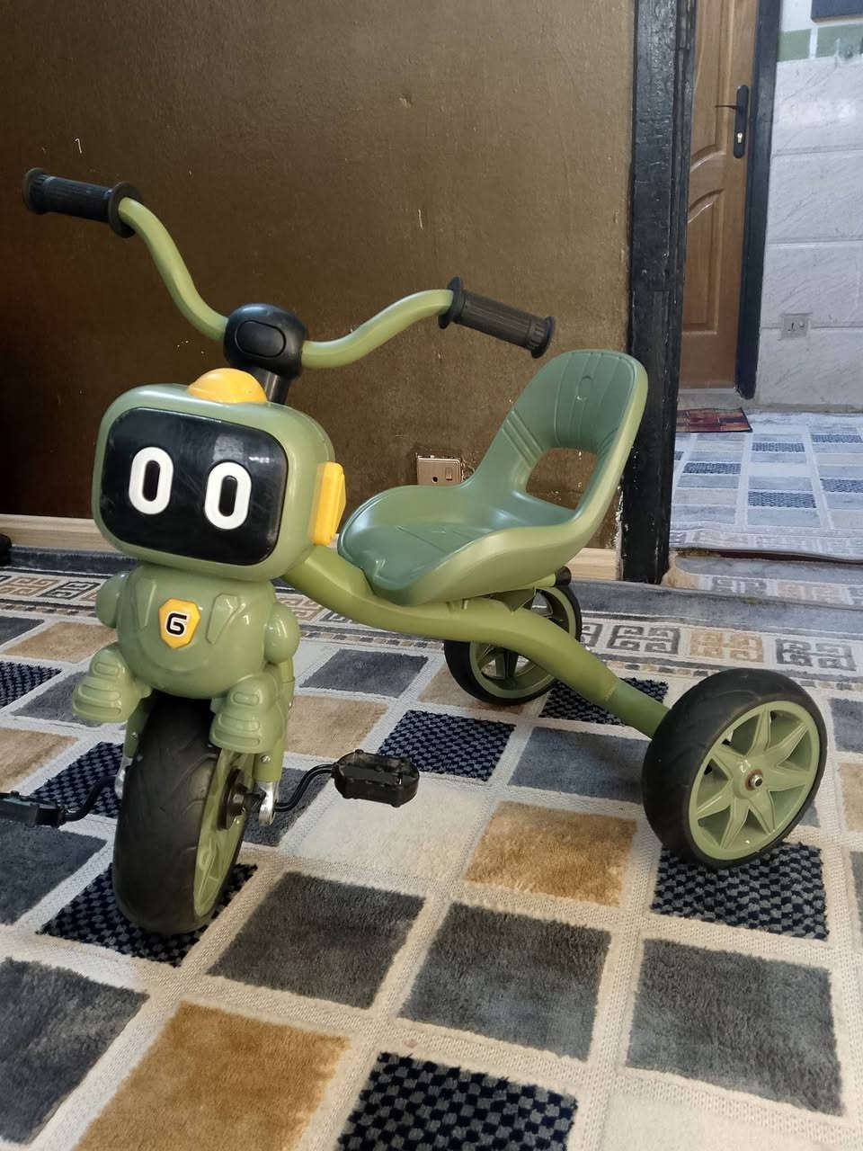 السلام عليكم تاب اطفال نوع جي وبايسكل أطفال حديد رقمي ***********  عنوان المحمودية
