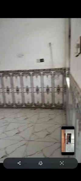 دار سكن للبيع ١٠٠م أمامي طابقين
الأول. طابوك كونكريت غرفه استقبال مطبخ صاله صحيات 
الثاني . غرفه طابوك عكاده وغرفه ثانيه هيكل
الفداء شارع ابو لبنان منطقه سكنيه التبليط بالباب السعر ١٠٥
***********
