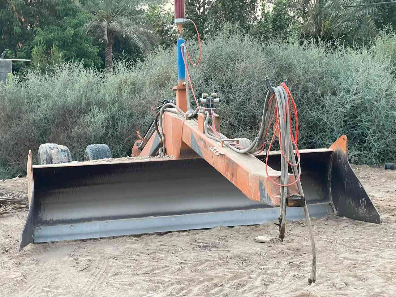 ‏للبيع معدلات ثلاثة متر حدة حامد الخميسي مع جهاز ليزر ***********
