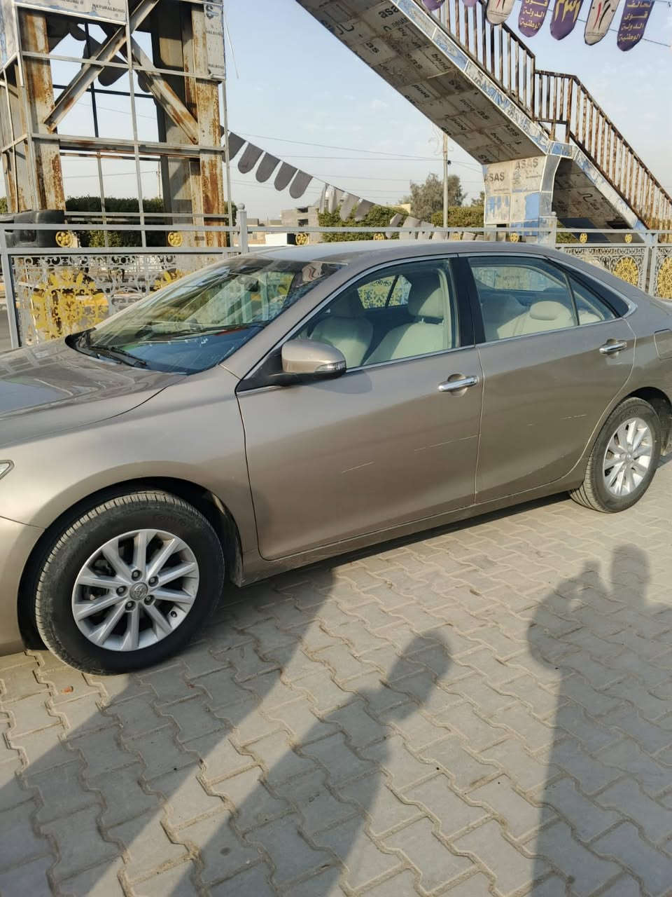 السلام عليكم كامري موديل 16خليجي بدون ضرر فقط رش صفحة السايق اثر شخوط استعمال شخصي ماشيه 180 
للاستفسار اللتصال على الرقم ***********
