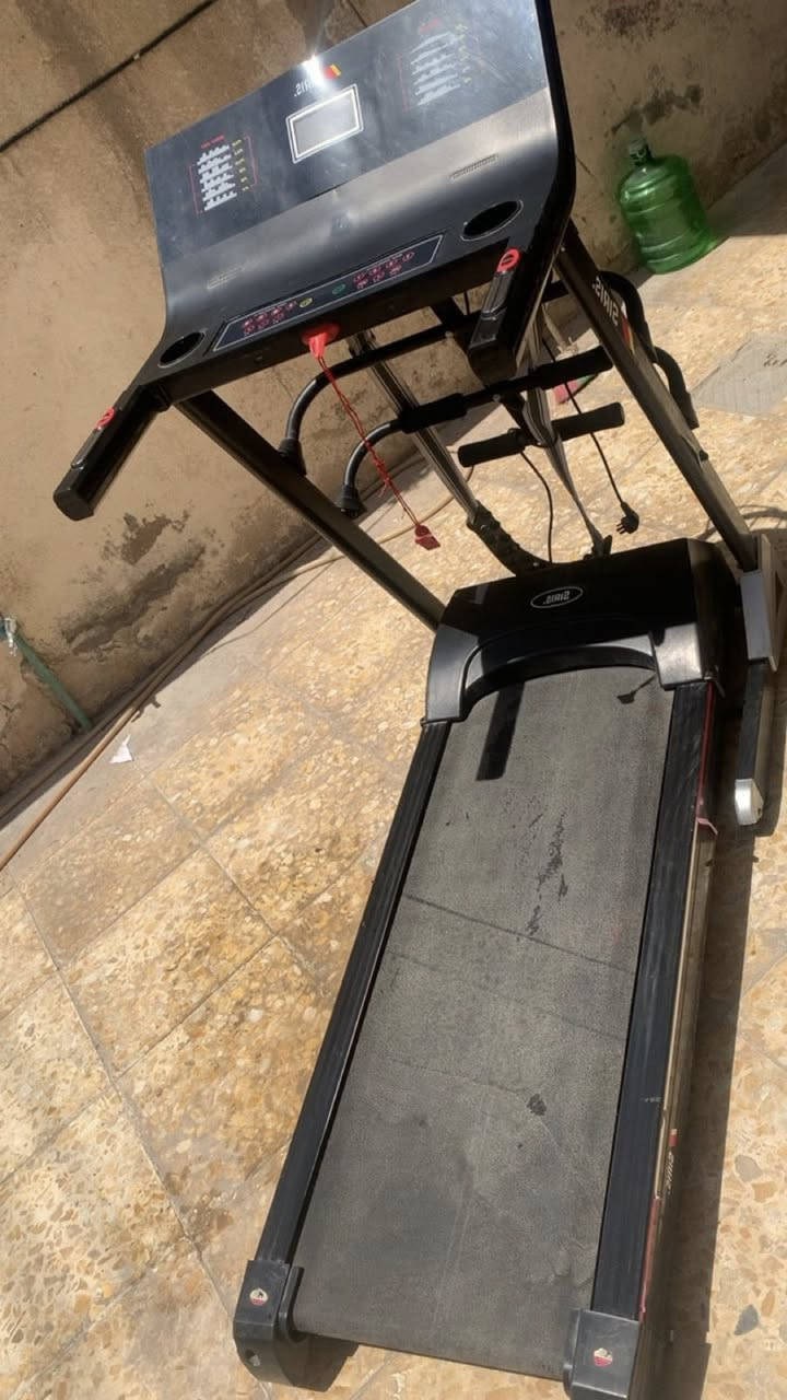 جهاز ركض مستعمل للبيع
سعره 175 الف

للمرسلة الاتصال بالرقم 

‭+964 771 526 9939‬
