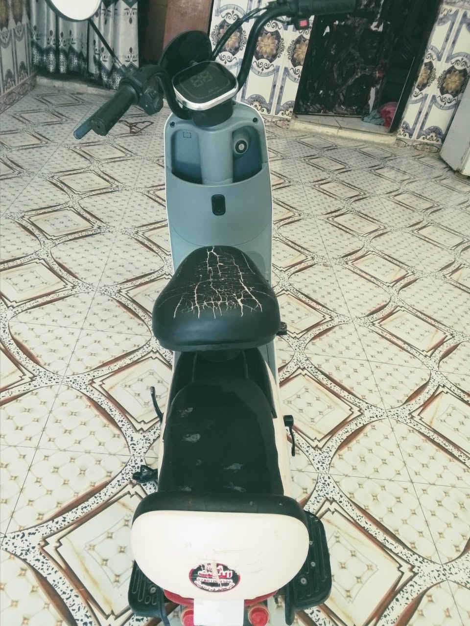 سلام عليكم درجة شحن نظيفه كلش كهربائيات كلها شغاله وشاحنتها تجي وياها مكاني ناصريه غراف السعر 225 وبيها مجال رقم الهاتف ***********
