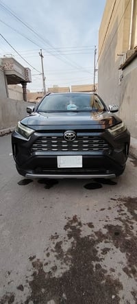 راف4 موديل 2022 XLE بنزين مواصفات فتحه سقف رادار جانبي وامامي وخلفي حس...