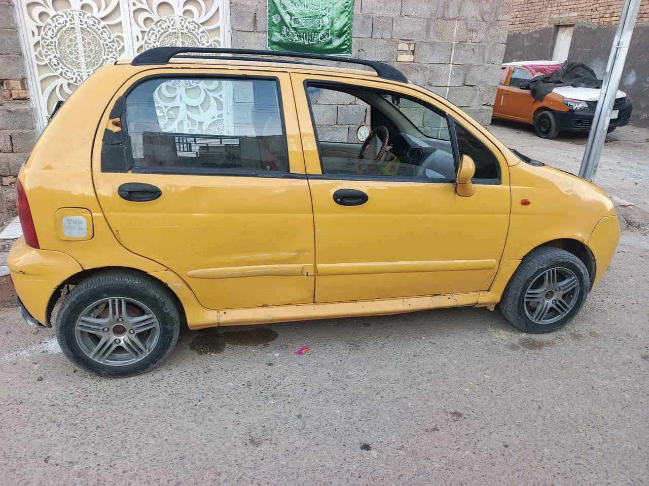 البيع كيو كيو سنويه 29 مصفره
مكينه كير كفاله      سعر 17 بيه مجال 

حداده تخم تاير جديد كهربايات كله شغاله 

دوشمه جديده تبريد شغال 

*********** مكاني ميسان العماره مغربه
