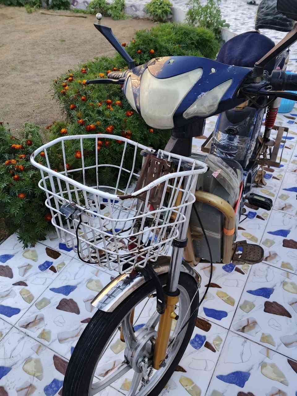 السلام عليكم . 🇮🇶 
موطور شحن للبيع.  #النوعيه( الاخوين ) 
#بطاريات قبل ثلاث اشهر شديتهن يقرن 9 نص 
#السعر/ قيم بالي يرضي الله واخذ 🫱🏽‍🫲🏻 #التواصل/*********** رقمي + بي واتساب 😍
