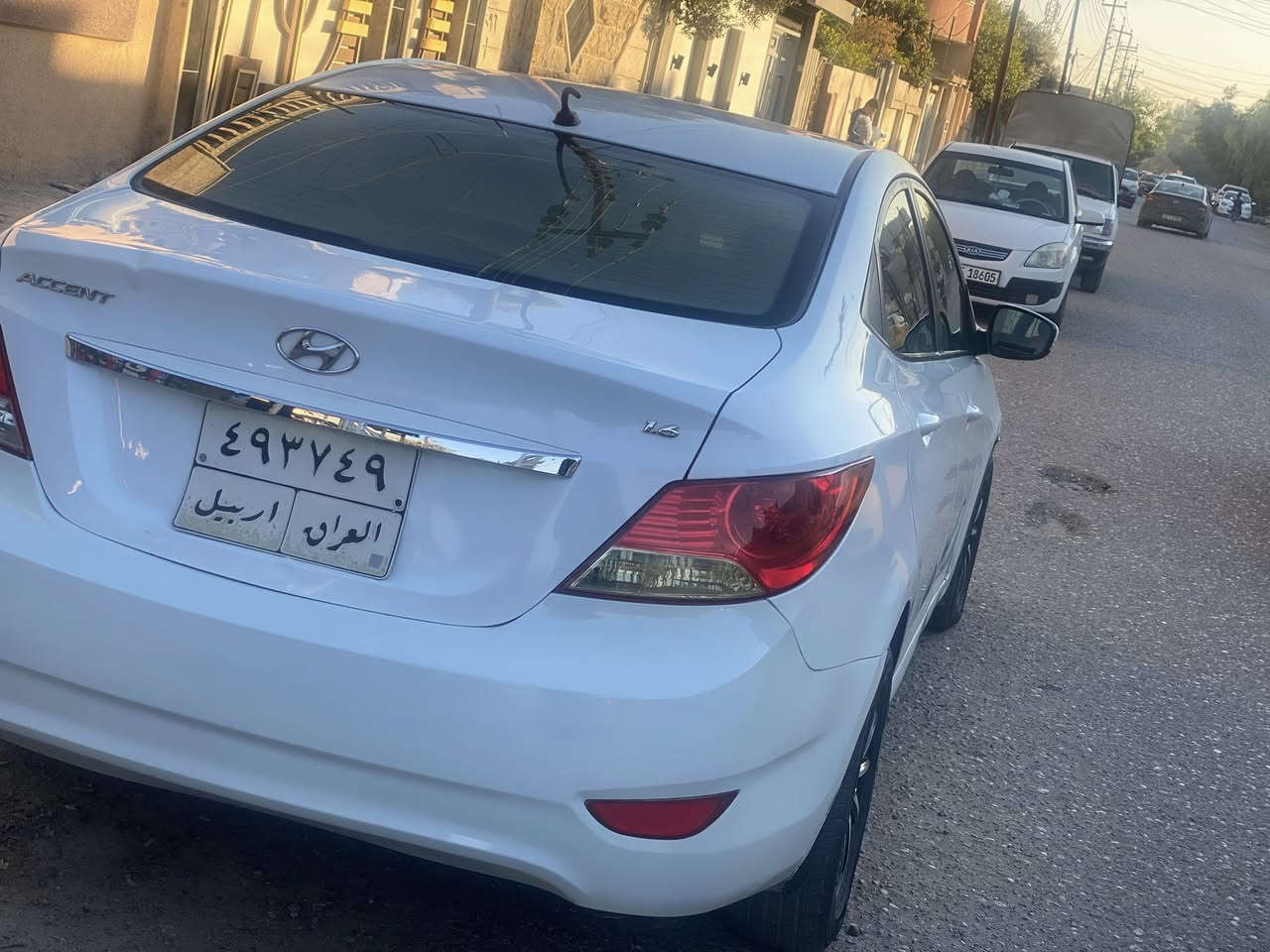 السلام عليكم
اكسنت مضلع موديل ١٧ 

الضرر ٤ قطع ابيع حزام 

مابيها دواخل

ابيع قسط فقط 
***********
***********
