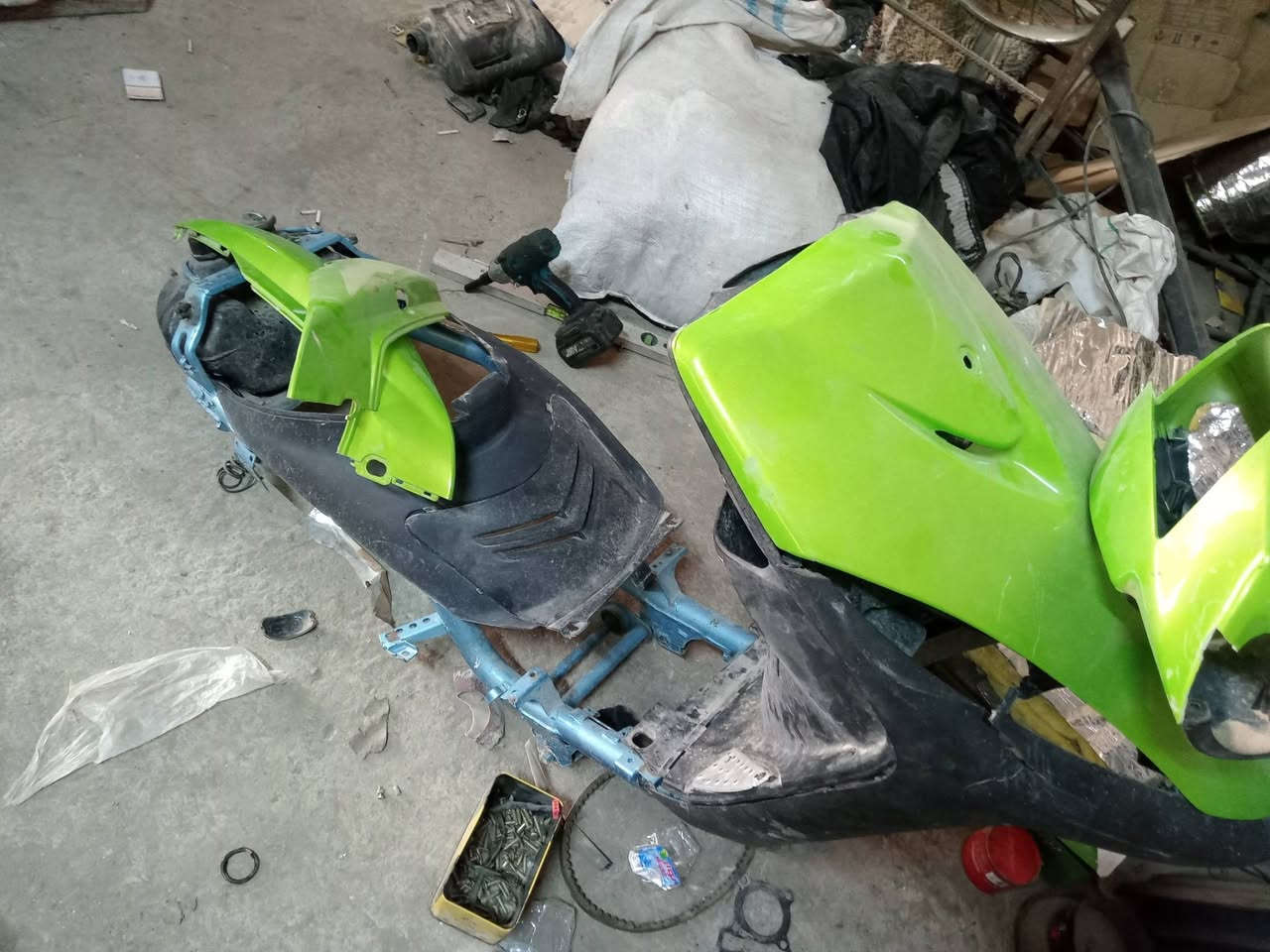 سلام عليكم شاصي ماكس عدله مكفول+كفرات ب٧٠رجأن بدون عمله لن سعر الشاصي معروف مكان كربلاء الجاير مقابل معرض الحمداني ***********
