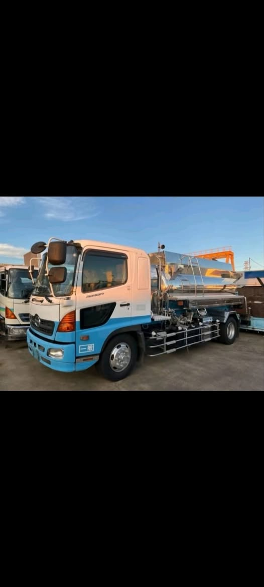 *💦💧 محطة نبع بغداد 💧💦*
*لإنتاج وتحلية المياه RO* ✨

*📢 نعلن لأهالي المناطق التالية:*  
🏘️ الشعب / حي الجزائر  
🏘️ جمعية الديوان  
🏘️ جمعية المنصور  
🏘️ حي المهندسين  
🏘️ السريدات  
🏘️ الثعالبة

*🌊 مواصفات مي RO مالتنه:*
🔬 تصفية 7 مراحل + تعقيم UV بالأشعة فوق البنفسجية  
🚫 خالي من الكلور، البكتيريا، الرواسب، والطعم  
👶 آمن 100% للأطفال والرضع وكبار السن  
🚚 توصيل بسيارات ستنلس ستيل غذائي معقمة للباب

*🎁 عرض الاشتراك الحصري 🎁*  
✅ خزان ستنلس ستيل غذائي 500 لتر *مـجـانـاً* 🆓  
✅ أو خزان ستنلس ستيل غذائي 350 لتر *مـجـانـاً* 🆓  
✅ الخزان عائدية الشركة  
✅ تركيب + توصيل مجاني 🚀

*💙 محطة نبع بغداد - صحتكم تهمنا... اختاروا الأنقى 💙*

*📞 للحجز والاستفسار اتصل الآن:*  
☎️ ***********  
☎️ ***********
