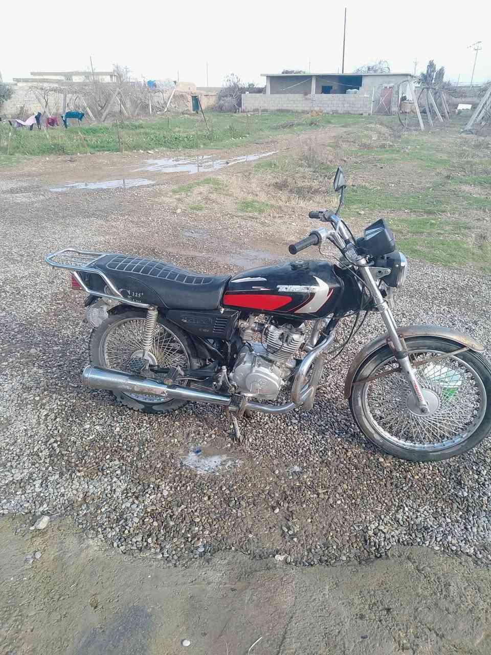 السلام عليكم 
تايگر 18.   للبيع شرط لا صرف ولا بخار 
 240 .....***********
