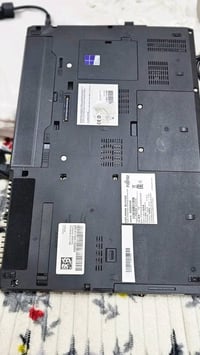 لابتوب كامل فقط تحتاج بطارية لانه تاركها  وماشغلها للمراوس ايباد 9 او ...