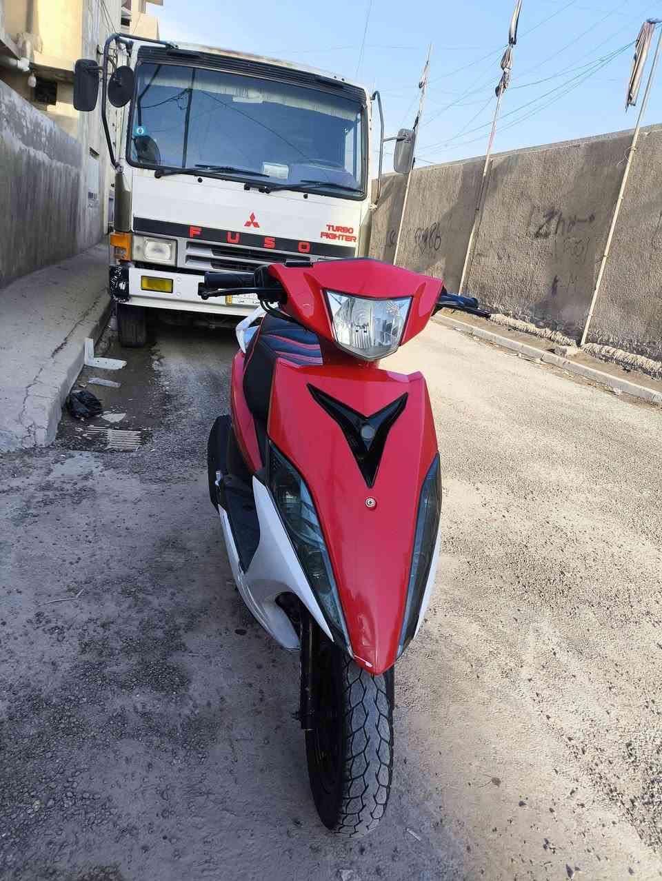 سلام عليكم دراجة ماكس حديث مديل 2013 دراجة خير من الله شلعه معدل بريكات سلف هندر كلشي شغال بيه بس عن حلفة الله سلف مبدله وبيه شوي دخانه بيضه سعر 650 وبيه مجال العنوان بغداد الحبيبية
رقم الهاتف ***********
