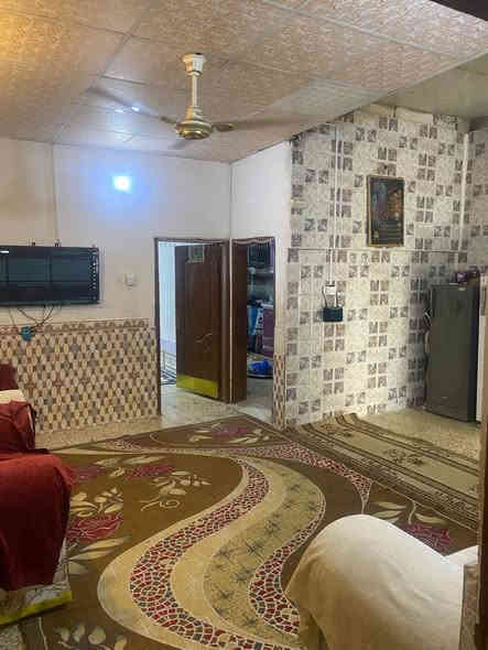 بيت زراعي للبيع 100م شارع الزوار خلف مسجد السهلة فرع المختار الثقفي غرفة وصالة ومطبخ واستقبال كاشي سيراميك السطح فرشي 42 مليون وبي مجال للاستفسار ***********
