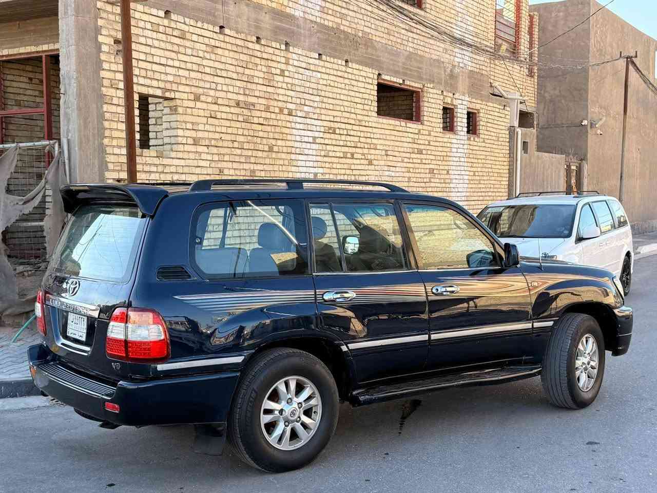 لا ندكروز موديل 2000خليجي سعر 114 محدثه 7 سياره جديده وجاهزه مكفوله كفاله عامه من الضربه وتبديل مصبوقه جمالي فقط بدون دواخل مواصفات دفع رباعي  شاشه كبيره كامره كشنات كهربائي  غرفه جيده 7راكب حاديه جديده ١٠٠ب١٠٠ تخم تاير تبريد ثلج دبل تانكي محرك وكير مكفولات مكان السياره كربلاء المقدسة الستفسار اكثر تصال ***********
