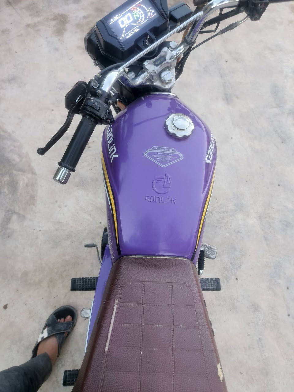 السلام عليك دراجةللبيع مديل 24اصدار 25 نضيفة سعر ٧٥٠ للاتصال ***********
