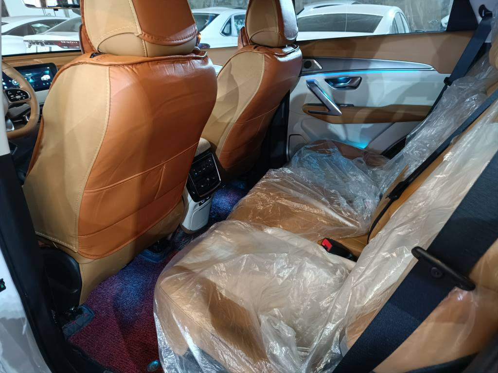 جيتؤر 2025..JETOUR.X70.
سفركيلؤمه تر مه كينه 1.6.تؤربؤى.
فول مواصفاته .بصمه..شاشه.پانوراما.
كوشن ساردووگه رم .5 كاميرا.بلوتوث.
10 سال زه مانى هه يه..سعر 190💰🔥
*********** واتس اب
***********
موجود في اربيل معرض چاينا كارس أربيل, العراق
