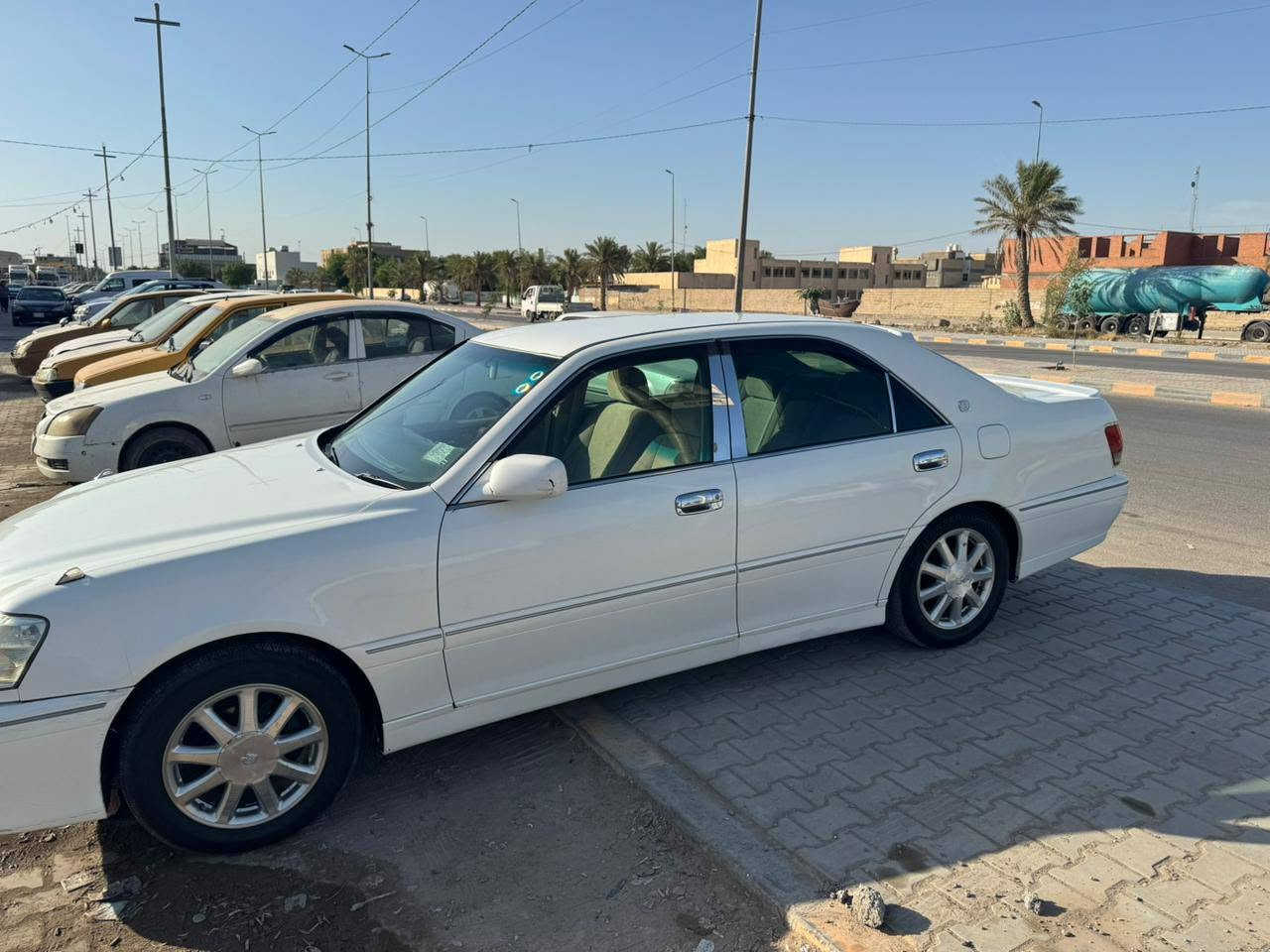 السلام عليكم..

ملكه موديل 2000 رقم كركوك نكليزي مداور ثاني يوم سنويه ل 30 ..3 دگم كرستال شاصي 75 ديفور الجبير .. مكينه وگير وتبريد مكفولات ..حداديه جديده. مكفوله گص ونقل جثه وضربه قويه.السعر 135 وبيه مجال 

مكاني النجف الاشرف ناحية العباسيه رقمي ‏‪***********‬‏
