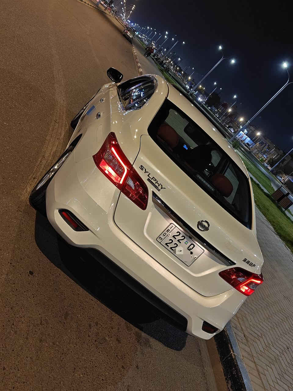 السلام عليكم نيسان سنتره 2025 زيرو ماشيه 4 الف وضع

الشركه كارتون السعر 130 فول  مواصفات 

فتحه تبريد خلفي كامره شاشه تحكم استيرن مواصفات معروفه.     
***********
