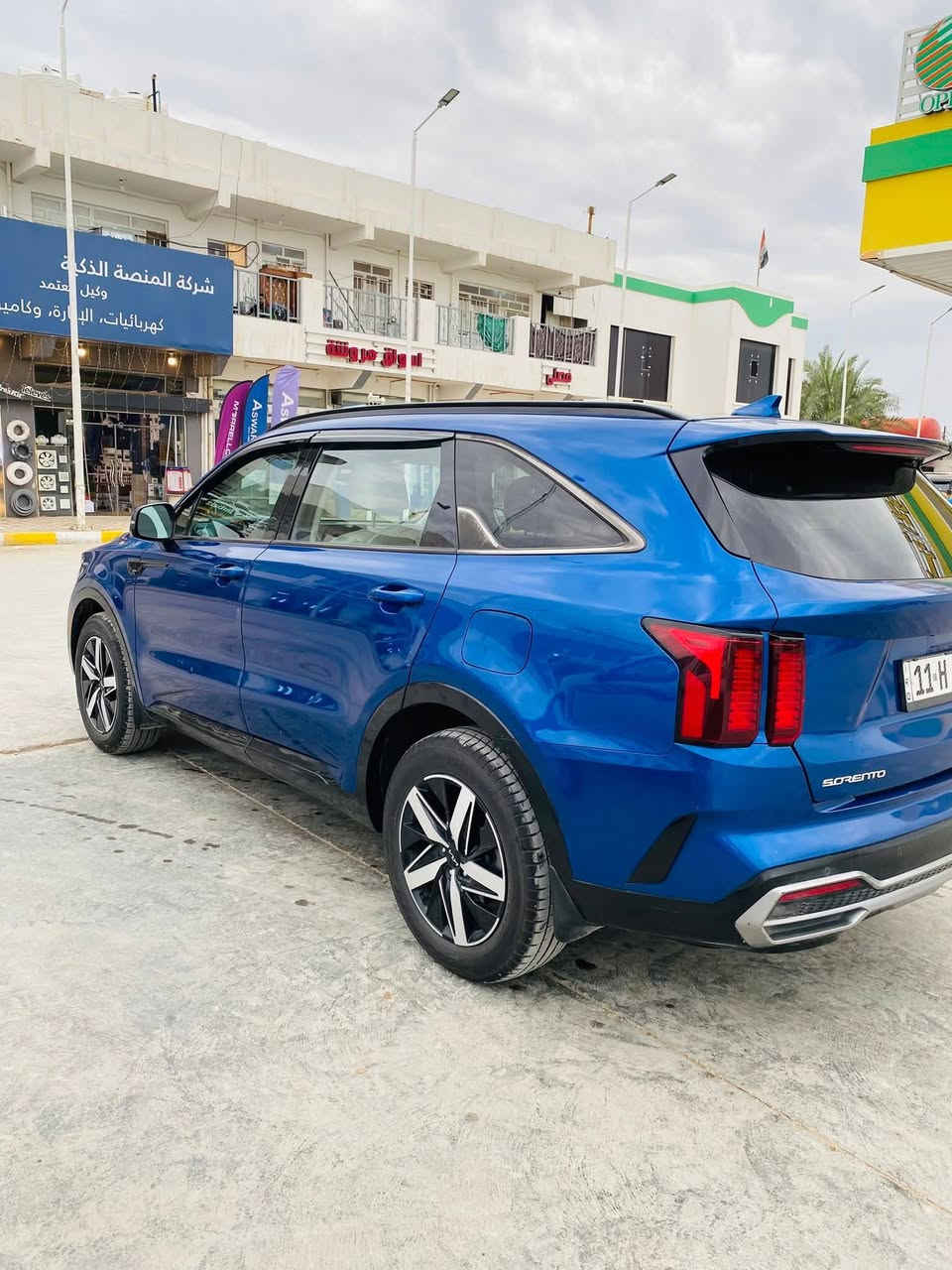 السلام عليكم للبيع فقط سورنتو وارد امريكي موديل 2023
فول مواصفات فقط الجنطقه مو كهرباء 
محرك 2500cc
مواصفات 
تشغيل عن بعد
جلد
فتحه سقف بانروما 
بصمه تشغيل 
سبع راكب
بصمه ابواب 
تحكم ستيرن جهتين 
كشنات جلد 
كامره خلفيه 
مانع انزلاق 
تحديد مسار 
مانع تصادم 
مكابح طوارئ تلقائي 
تحذير نقطه العمياء 
نظام تحذير عند المغادرة
رادارات امامي وجانبية 
حساسات خلفيه
اريل نفكيشن
لايت 4 عدسات   
داخل لونين 
التفاصيل كلها بالمنشور سياره جديده وحادثها كلش بسيط فقط قبق الجنطه  تعتبر كلين هيج ضربه فقط الايرباك مال الستيرن طاك 
مرقمه بغداد تحويل مباشر ماشيه 53
سعرها 230 
للاستفسار الاتصال 

***********
