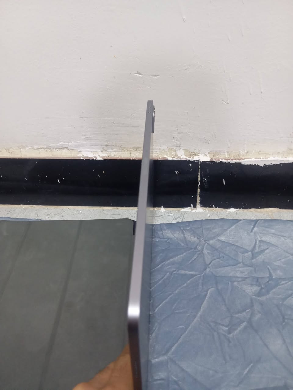 سلام عليكم
ايباد برو13انج ذاكرة 256معالج m2
بطاريه بلحاسبه 97مكفول كفاله عامه من الفتح الجهاز اخوالجديدكارتونه وشاحنه غراضه كلهه موجوده 
السعر825وبي مجال 
مكاني بغداد حي العاملالشراي اتصل 
الرقم ***********
رحمة الوالديكم الموشراي ليعلق والميعجبه اعبرالمنشورلتعبنب
