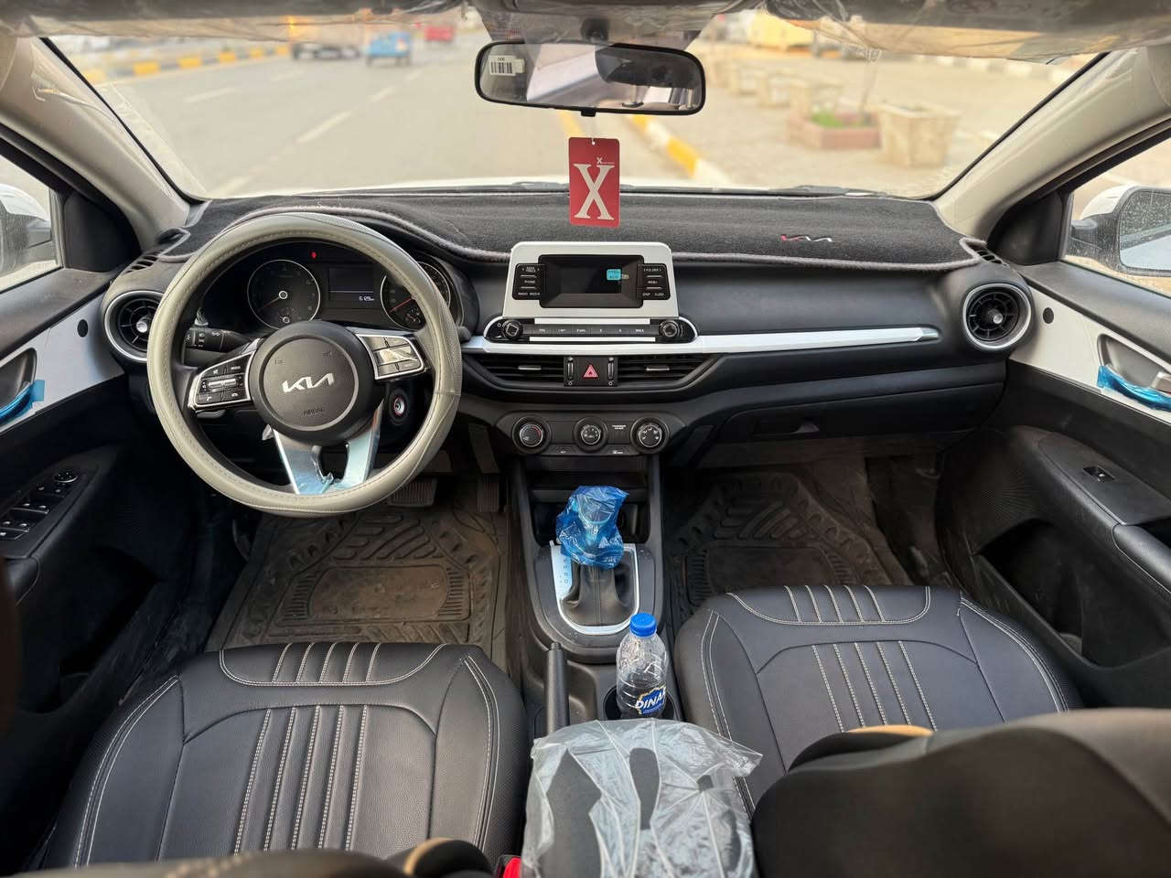 السلام عليكم عندي كيا سيراتو محرك 2000 ماشيه 6 الف رقم بغداد دولي بسمي السياره مغلفه كشنات وارضيه جلد درجه اوله وبعدها بحال الوكاله مكفوله مديل 2023 السعر 180 مكاني بغداد زيونه للاستفسار الاتصال ع *********** بغداد, العراق
