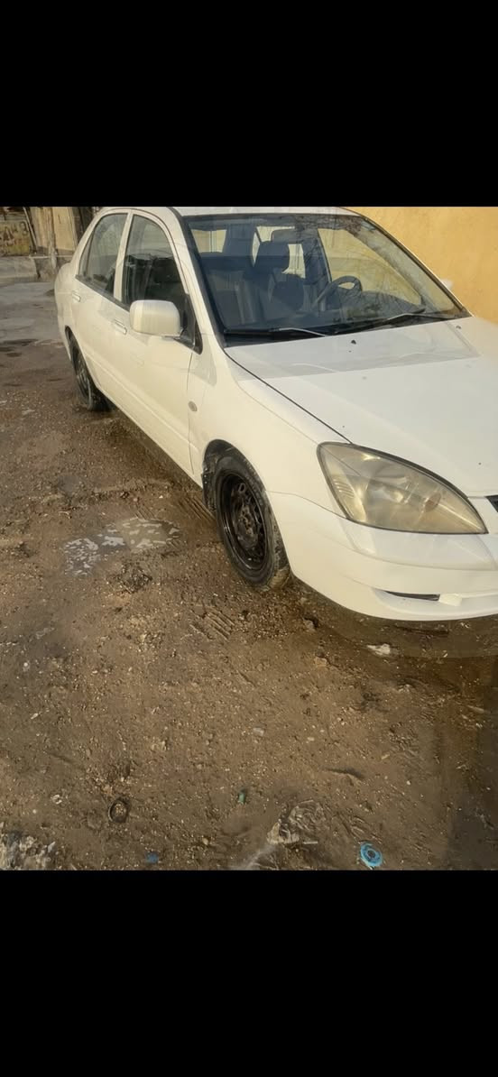 لانسر2011 رقم بغداد باسمي مكينه 2000 سياره بيه ٣ قطع صبغ بدون دواخل السعر ٧٨ ورقه وبيه مجال ***********
