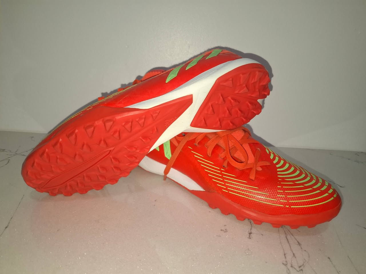 اديداس predator  اصدار حديث نظافة 100% قياس 42 طول القدم 26.5 يوجد توصيل لجميع المحافظات لمعرفة السعر التواصل على الخاص


**إذا كنت صاحب هذا الإعلان وتريد حذفه لأي سبب، رجاءا أرسل رسالة إلى الدعم الفني**