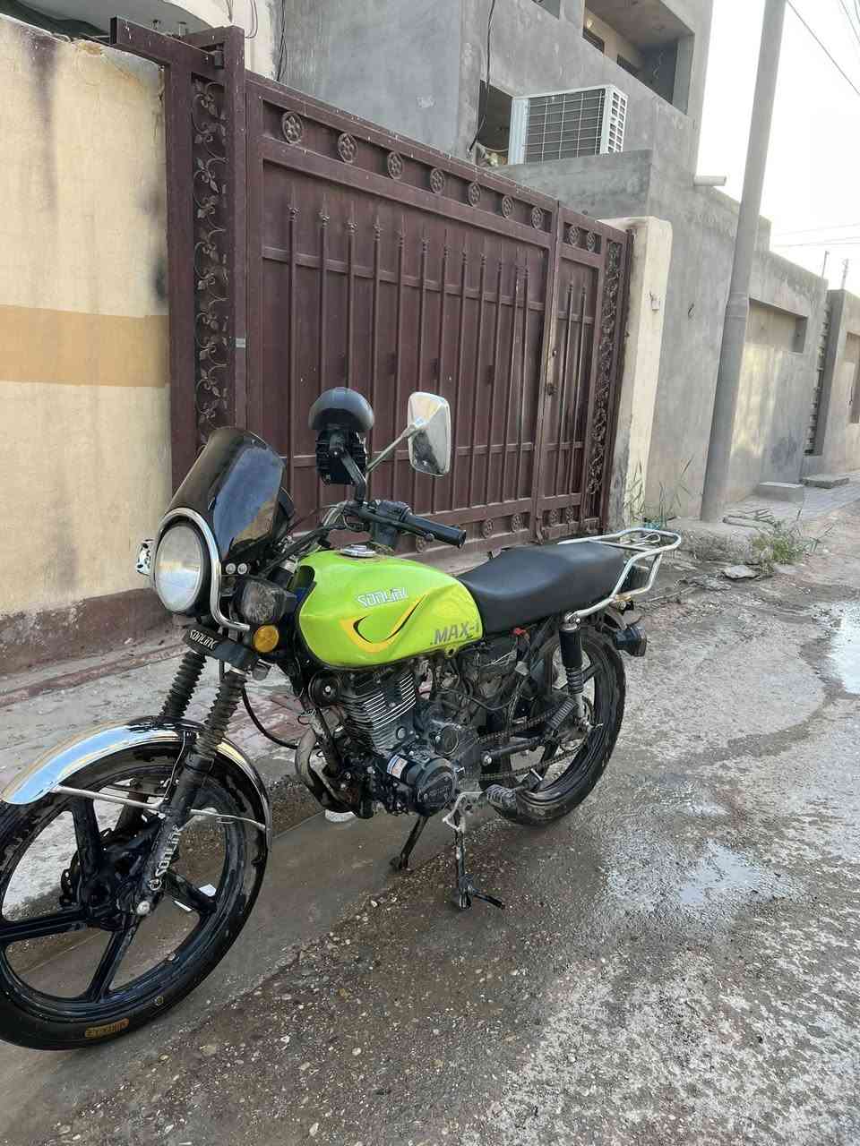 السلام عليكم دراجه ايراني سونك max-1 للبيع ب 650 قفل  مكفوله كير ومكينه بريك امامي خلفي شغال كهربائيات اشاير كلشي شغال عده رماش هورن عالي كلش 
مكاني المدائن سلمان باك متواجد واتس شراي اتصل مو شراي بدون ماتتعبني ***********
