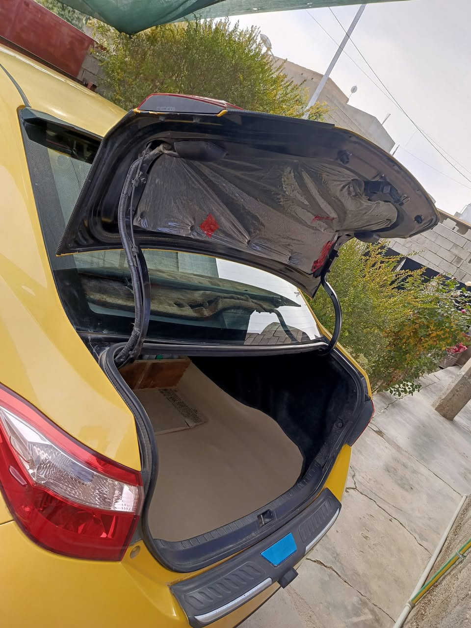 اسلام عليكم كورله موديل 2018للبيع ضرر بنيد السياره بسمي رقم صلاح الدين دولي السعر 155مكان السياره تكريت ***********
