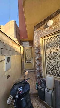 بيت للبيع السماح الاولى قرب مدرسة مكة  المساحة ١٠٠ متر / طابق ونص سند ...