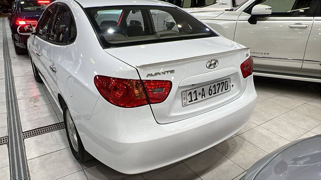 سلام عليكم
النترا مقدس وارد خليجي مكفولة كفالة عامة 
محرك 1600 
مديل 2009 
السيارة جديدة رقم بغداد الدولي 
مكان السيارة بغداد 
السعر 115 ورقة وبيهة مجال 
رقم الهاتف ***********
