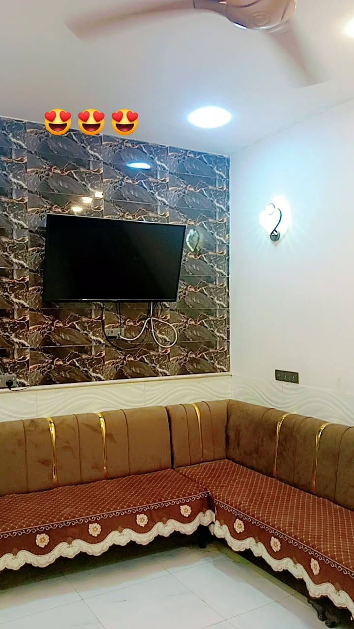 دار للبيع المساحه 180طابو زراعي سند 25يحتوي على غرفه نوم وكلدور وصاله ومطبخ وصحيات خارجيه وداخليه العنوان 📍 شارع ٨٠مال كربلاء قرب مستشفى المستقبل الجديده البناء حديث للاستفسار اكثر الاتصال على الرقم التالي 📞🌹 🌹*********** 🌹أو مراجعه مكتب مرتضى التميمي للعقار الواقع في شارع ٨٠مال كربلاء تقاطع شارع الحسينيه 🏡🏡
