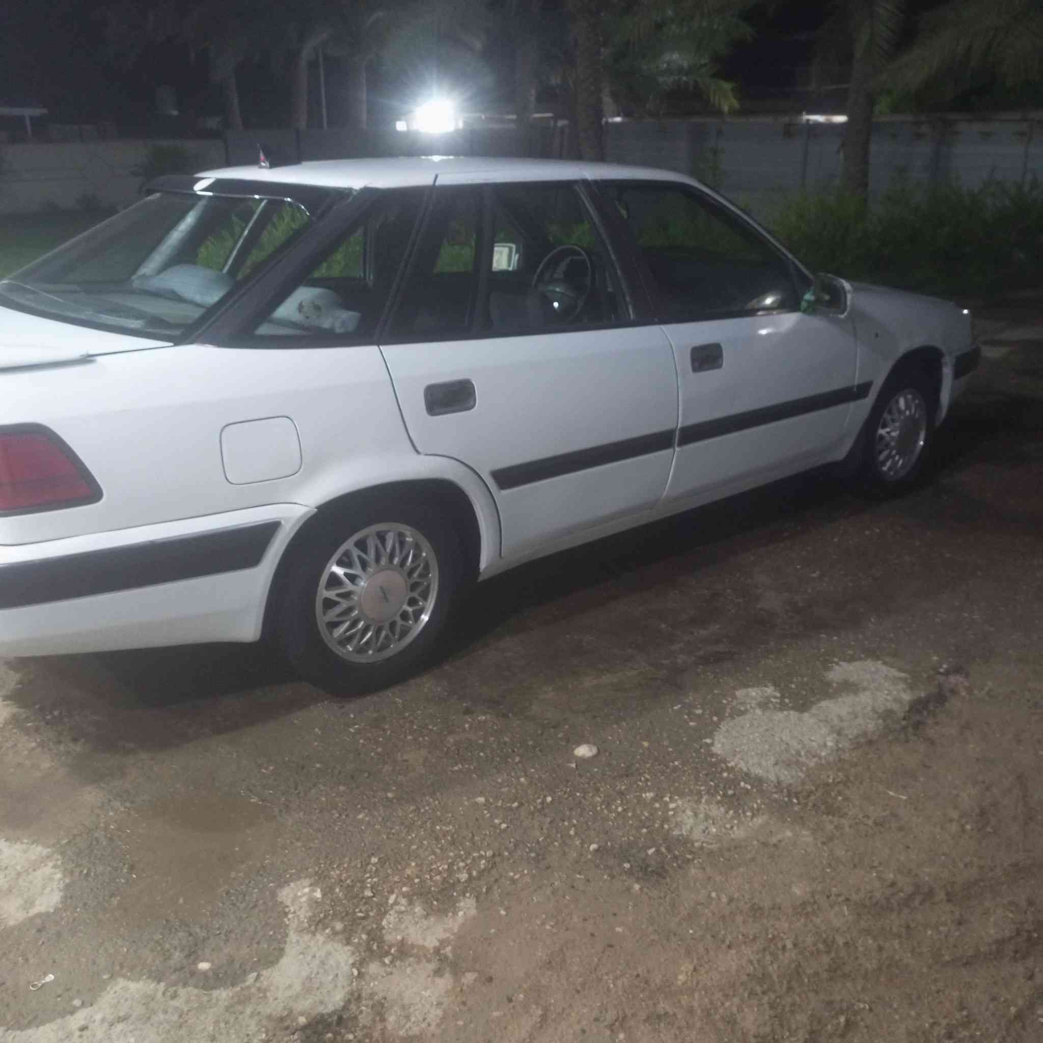 السلام عليكم للبيع دايو اسبرو موديل ٩٤سنويه ساقطه صار ٤سنوات تحويل مباشر رقم بغداد سيارة خير من الله مراوس ترهم حسب القناعه للاستفسار ***********
