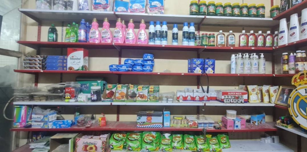 غراض أسواق كاملة للبيع مع عارضات بلازمة السعر علة الخاص
***********
