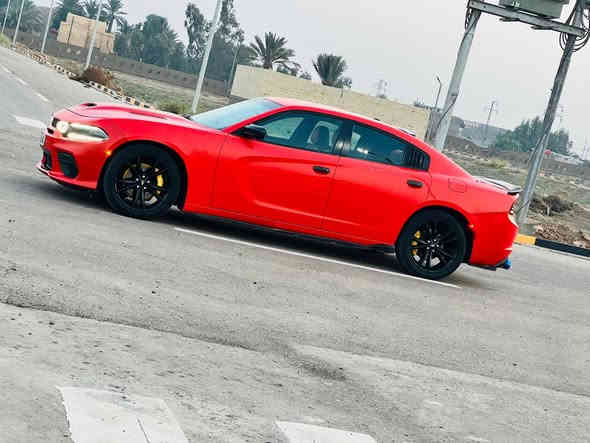 جارجر 2022  اصل ماشيه٥٠ الف حقيقي رقم سليمانيه بااسمي صور الضرر مرفقه بالمنشور فقط بنيد بدون دواخل عالفحص ابيعك وباامريكا بيها باب وجاملغ كلير وارجع واكول كلير فقط ومسؤول على كلامي بدون فتح بدون معجون بدون حادث فقط كلير السيارة جديدة بمعنى الكلمة استخدام شخصي 
داخلها لون احمر 

سياره جديده بمعنى الكلمه

المحرك : V6.  3.6L .

المواصفات :

* جناح خلفي بلادي
* ويل قياس 20 انچ  بلادي تخم تاير جديد
* ستيرن رياضي . 
مقاعد رياضية جلد   . 
* مصابيح أمامية زنون . 
* كشافات الضباب زنون . 
* المصابيح الأمامية مع LED . 
* حساسات . 
* شاشه كبيرة مع نظام ملاحة نفكيشن GPS .
* الشاشة مع اوپشنات SRT . 
* سستم صوت الپاين .
* مقاعد أمامية كهربائية عدد 1 
* مقاعد أمامية وتدفئة . 
* تشغيل عن بعد . *
* محدد سرعة . 
* تلفون بلوتوث . 
* كاميرا خلفية .
* مرايا متحسسة للاضاءة العالية .
* كير شفتر بالستيرن .
السيارة معروضه 218 $وبيها مجال بسيط الشراي يتصل وعيوني اله
***********
