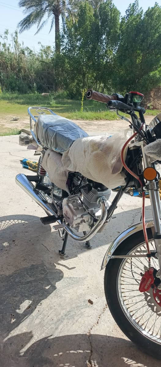 سلام عليكم دراجه البيع موديل 26ختم سونك البارح طالع من الوكل دراجة بجيس  وراق صولي مكان مشروع المسيب ***********
