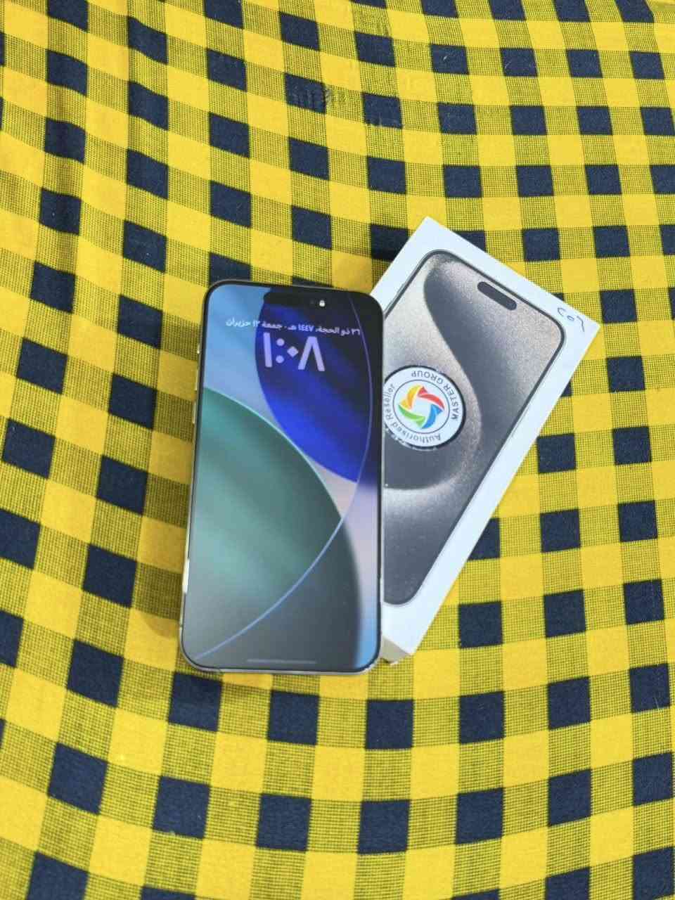 ايفون 15 برو ماكس شرق اوسط ماستر تلفون حيل نضيف وعله ايدي اني مشتري جديد بوكته مكفول من تصليح او فتح بطاريه 88 ذاكره 256 باكيت ويا سعر مليون قفل عنوان بغداد. 
الرقم ***********
