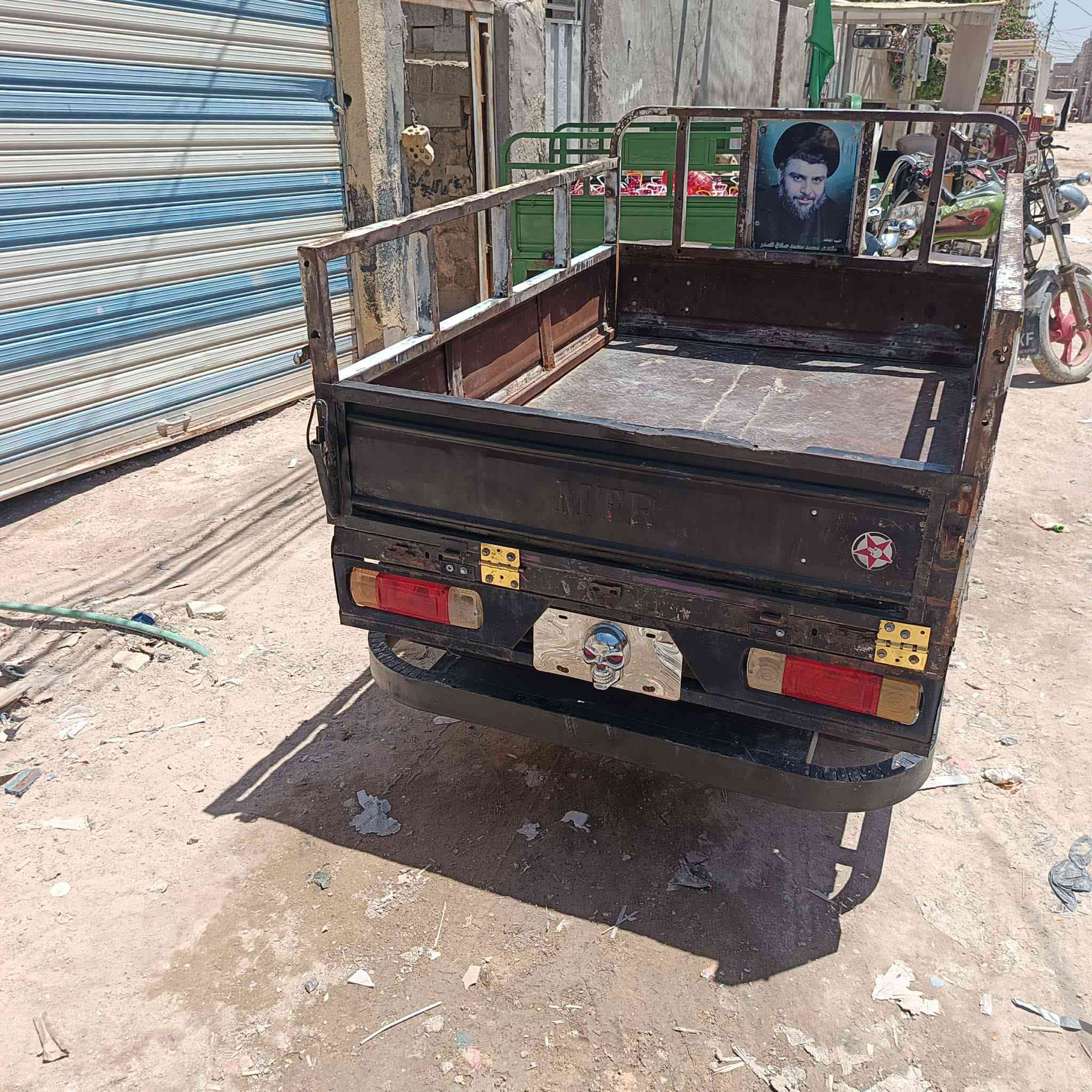 سلام عليكم ستوته للبيع كلك تخم تاير جديد كهربايات شغاله ركبه ملحومه جهتين ستوته حلوه كلش موديل 2008 بدي 7 سعر 900 وبيها مجال تريد محجر وياهها ومصطبات تريد فارغه اسويلك مكاتبه سرقه بس دوله ما عليه مكاني نجف حي رحمه) ***********
