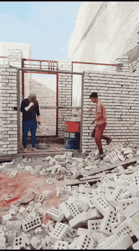 السلام عليكم خلفه بنا شغلنه عل دبل قطعي بل يوميه سعار مناسبه نضافه سرعه لتزام بل موعد مكاني بغداد زعفرانيه تصل وتدلل ***********
