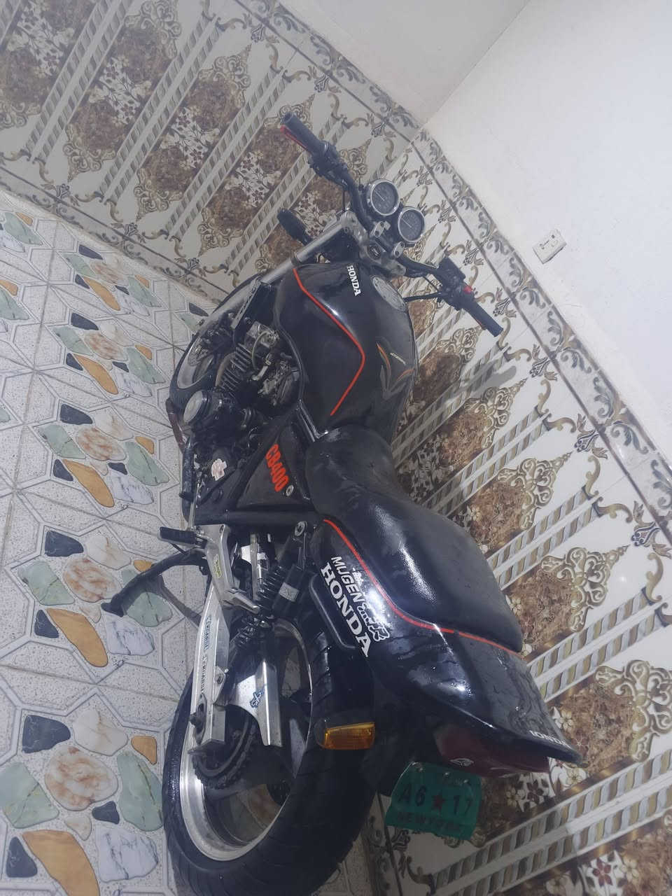 سلام عليكم سيبي فور جيل الأول 16ولف مكينه مفتوح دراجه نضافه ونصبه تخبل وراق ضايعه مسوي أوراق استنساخ واسويلك بيهه مكاتبه مكان ميسان الشراي الاتصال *********** بي واتساب
