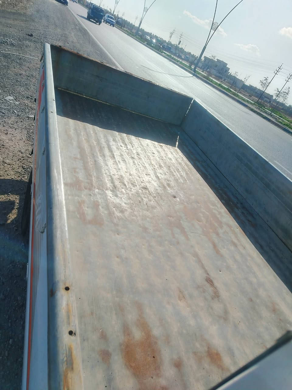 كيه ينكو ١٦ جديد بس بارد بربع تبريد شغال ب ١١٢ وبيها مجال وكتب رقمه
ديالى جديده الشط
اتصال ع ***********
