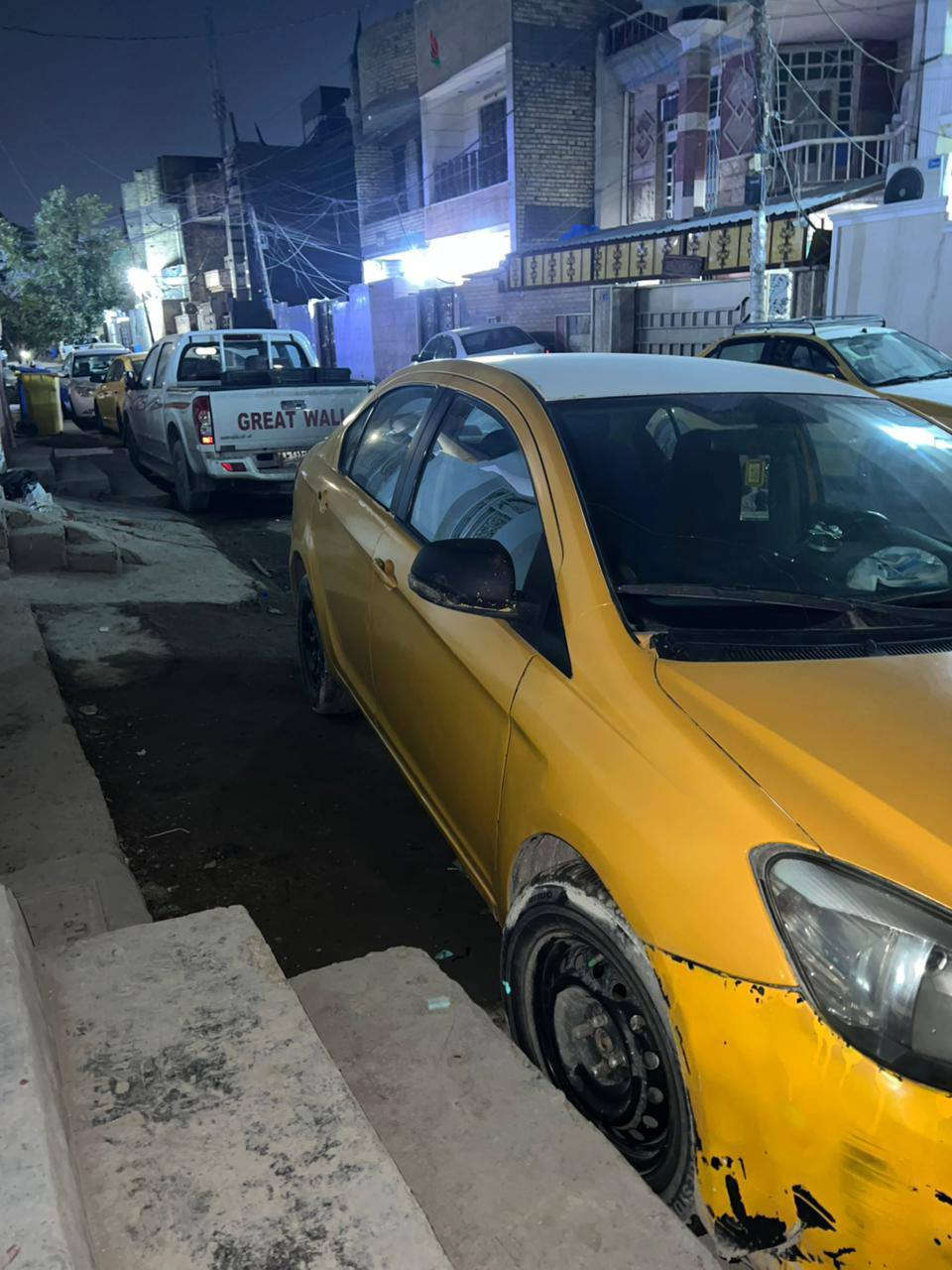 السلام عليكم فولكس موديل 11 سياره حلوه رقم بغداد باسمي كير عادي محرك وكير مال كورلا خير من الله السعر 32وبيه مجال مكان السياره بغداد لبلديات هذا رقم راعيه***********
