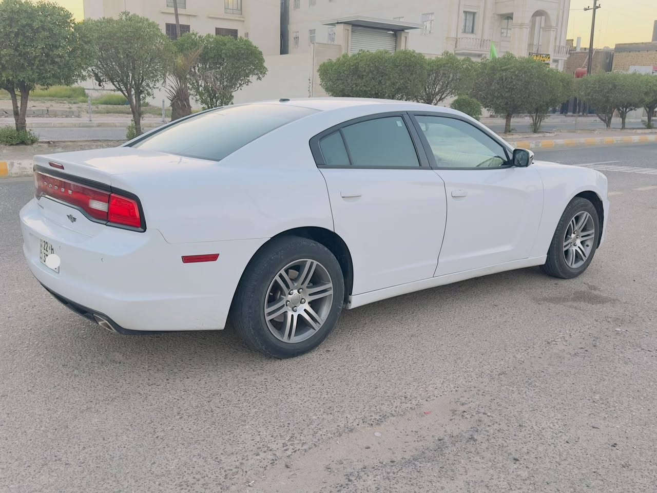 للبيع دوج جارجر 2014 مكينة 6v
رقم شمالي اربيل 
استخدام شخصي 
الجاملغ الأمامي الأيمن ( فقط صبغ ) بدون فتح وبدون تبديل 
وبيها بارد مكانات 
كيرها عصة ومحركها كفاله 
سنويه لل 29 
كشنات احمر جلد 
شاشة كبيرة
كامرة خلفية 
حساس خلفي 
ما اجاوب على الخاص فقط اتصال 
***********

