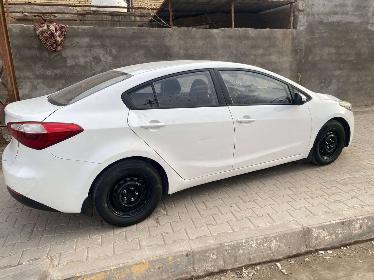 السلام عليكم
كيا سيراتو موديل 14 السياره كفاله سونار ماعدا كمبريسر التبريد محرك 1600 مفتوح مصلح گازگيت فقط مداور ثاني يوم بأسمي رقم كربلاء مكانها كربلاء 
سعرها 118 مجالها بسيط اخوان🩵
***********
