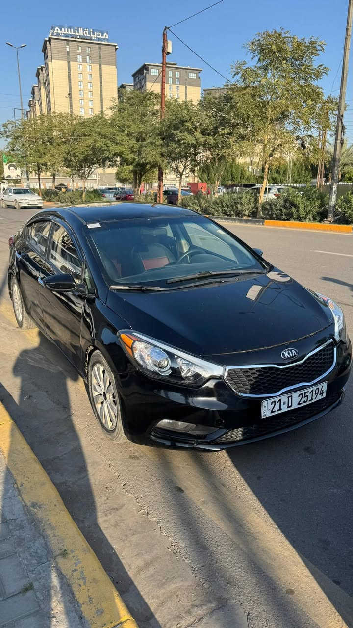 السلام عليكم كيا فورتي 2016للبيع رقم سليمانيه الجديد بيه صبغ عام ماشيه 145ميل سياره حلوه مرتبه السعر 105 وبيه مجال عنواني بغداد حي الجهاد للاستفسار (***********)
