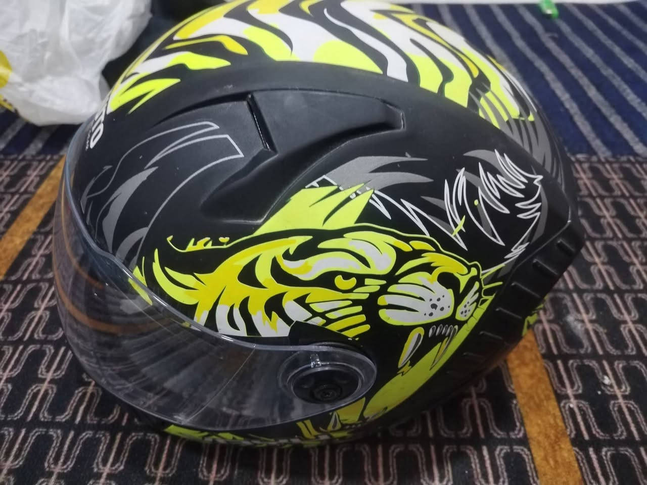 السلام عليكم.     خوذه kvauto اصليه ممستعمله ابد ونضيفه كلش مثل مامبين بل صوره 30 وبيهه مجال


**إذا كنت صاحب هذا الإعلان وتريد حذفه لأي سبب، رجاءا أرسل رسالة إلى الدعم الفني**