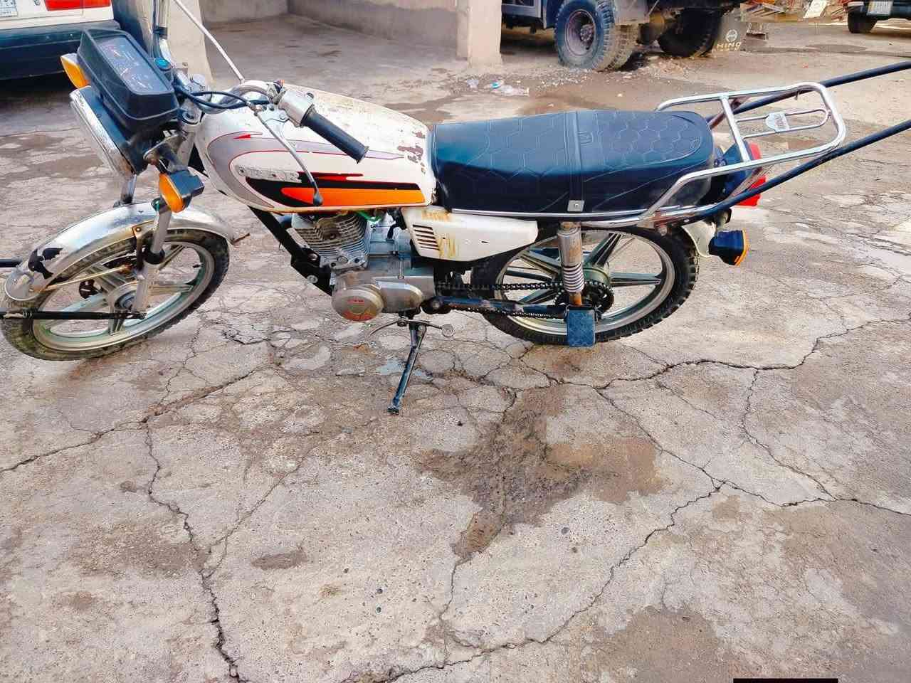 موطور للبيع روبر جاهز من كلشي السعر 250 وبي مجال ***********
