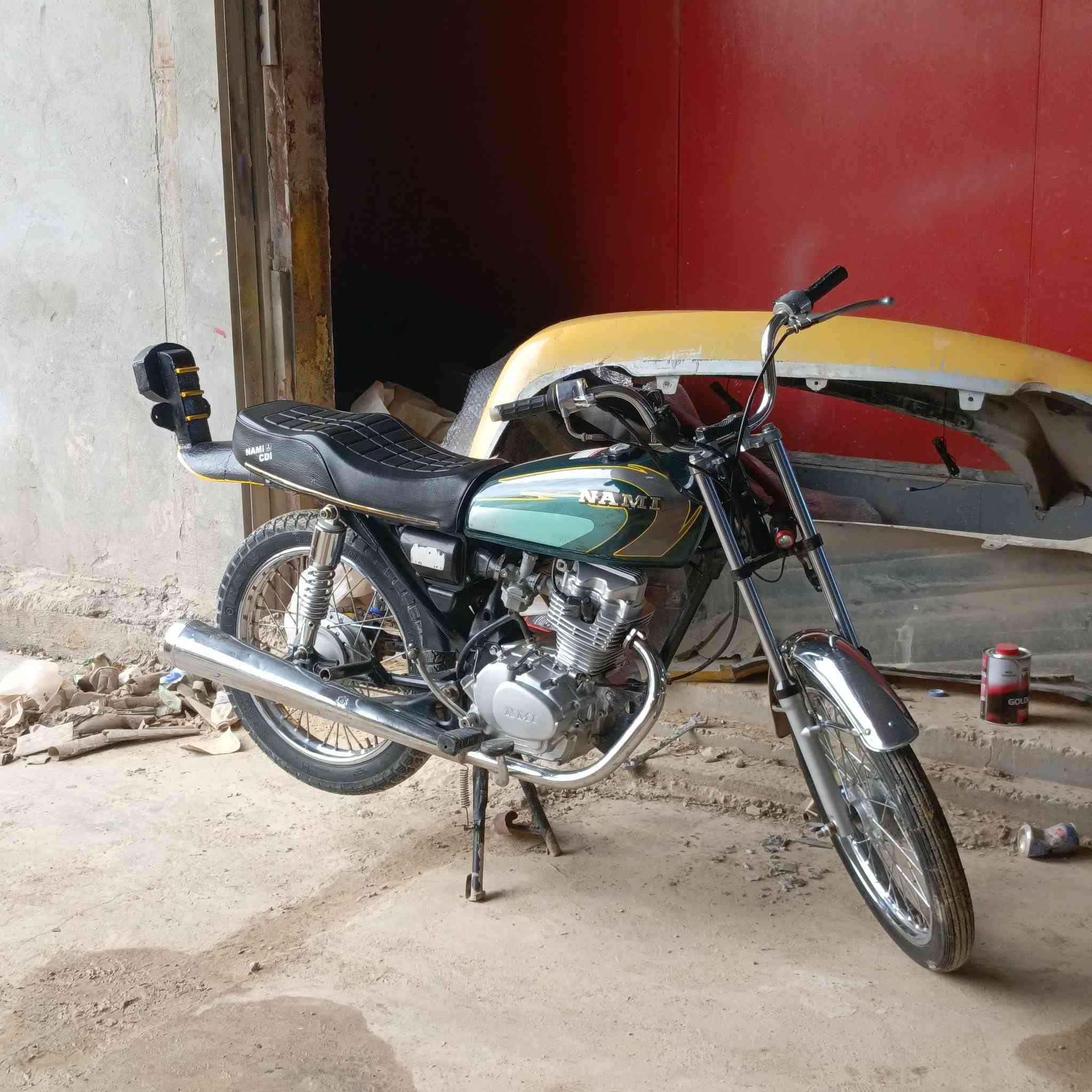 سلام عليكم دراجه شاصي ارشه 17
ولتعميره 24 المكان ديوانيه مركز 
النضافه احله من لصوره السعر 650بيه مجال حك الجية الرقم ***********
