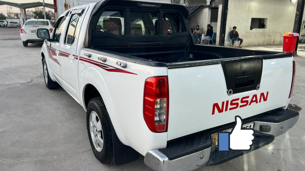 السلام عليكم بيكم نيفارا نيسان مديل 2015 
السيارة مجفية و مصبوغة عام 
كير أوتوماتيك بانزين 
المكنيه بلادية و مجفتة تجفيت اصلي 
و رقمها اربيل دولي الجديد بسم كردي 
و باقي التفاصيل مثل ماموضح بالصور
مكاني :البصرة/ مركز المدينة 
السعر : 100 و قابل للتفاوض 
للتواصل:***********
